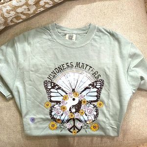 Brand New, Kindness Matters Unisex T-Shirt, Butterfly and Peace Sign, Size M
